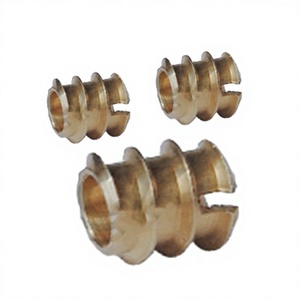 Écrou d'insertion en laiton de qualité supérieure Filetage M3 Cuivre poli avec finition plaquée Aile hexagonale et type d'écrou carré - Product Image 1