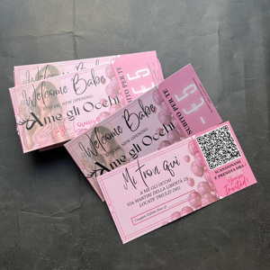 บัตรคูปองพิมพ์ลายตามสั่ง สีชมพู สำหรับร้านเสริมสวย บัตรของขวัญพร้อมคิวอาร์โค้ด สำหรับโปรโมชั่นธุรกิจ - Product Image 6