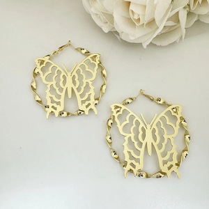 <b>Dropshipping</b> Customized Cartoon Stainless Steel Stud Earrings Trendy Classic Simple Letter Name Butterfly Design 18K Gold Party - Product Image 5