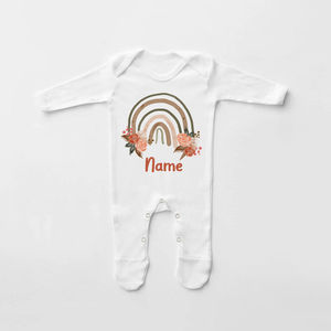 Tutina Personalizzata in Maglia Arcobaleno con Stampa, Body per Neonati, Completo per il Ritorno a Casa, Outfit Personalizzato con Nome per Neonati e Bambini - Product Image 3