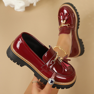 Mocasines <span class=keywords><strong>de</strong></span> mujer color rojo <span class=keywords><strong>vino</strong></span> con borlas, plataforma, suela <span class=keywords><strong>de</strong></span> goma, estilo preppy vintage para campus, oficina o uso casual. - Product Image 2