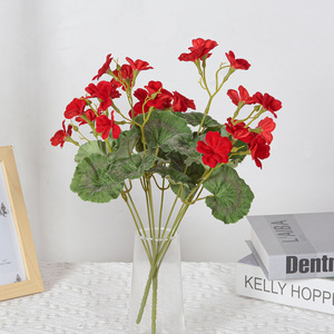 Bouquet de bégonias artificiels en soie, résistant aux UV, pour décoration de mariage et de maison - Product Image 1