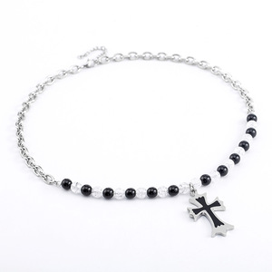 สร้อยคอโซ่ประดับลูกปัดพร้อมจี้เรซิ่นสีขาวดำ เครื่องประดับแฟชั่นสำหรับทุกเพศ - Product Image 1