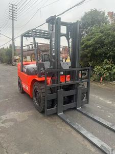 He-li CPCD50 <b>Forklift</b>, Rated 5 Ton Lifting Capacity, 3m Two-stage Standard Mast, Side Shifter Optional - Product Image 2