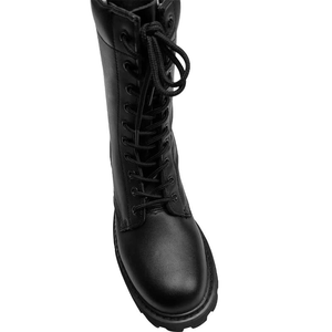 รองเท้าบูทผู้ชายสำหรับกิจกรรมกลางแจ้ง ทนทาน ป้องกันการบาดเจ็บขณะเดิน รองเท้าเดินป่ากันลื่น รองเท้าสำหรับตั้งแคมป์และเดินป่า - Product Image 2