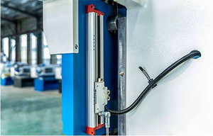 Prensa Plegadora Hidráulica CNC WC67K-220T/3200 de <span class=keywords><strong>220</strong></span> Toneladas y 3200 mm para Acero Inoxidable - Product Image 6