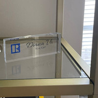 Bloc d'affichage carré en acrylique transparent de bureau personnalisé personnalisé support de plaque d'identification de bureau en acrylique vierge