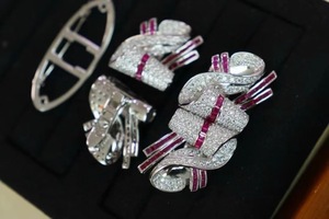 Broches de luxe haut de gamme en argent Tai avec pavé de zircone cubique 5A, double torsion, bijoux en zircone cubique pour mariage et fiançailles - Product Image 6