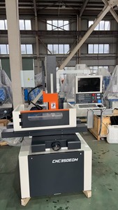 Machine de perçage CNC DD703, machine à perçage de trous de serrure haute vitesse, vitesse de perçage 30-60 mm/min, état neuf, moteur PLC intégré - Product Image 2