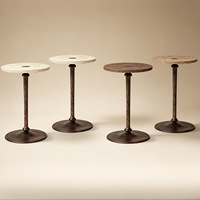 Table d'appoint moderne personnalisée avec base en aluminium coulé massif et plateau en marbre fini lisse pour le mobilier de salon
