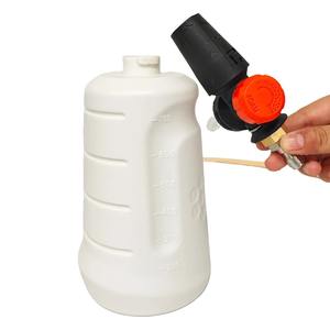 Pompe manuelle multifonctionnelle en plastique pour lave-auto, pulvérisateur de mousse, capacité de 700 ml, pulvérisateur à pression portable pour le nettoyage et l'entretien automobile - Product Image 3