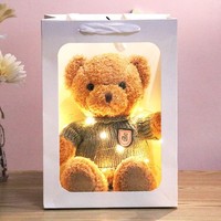 Accessoires porte-clés personnalisés Grizzly : Adorable pendentif en peluche petit ours en coton avec logo brodé en sérigraphie