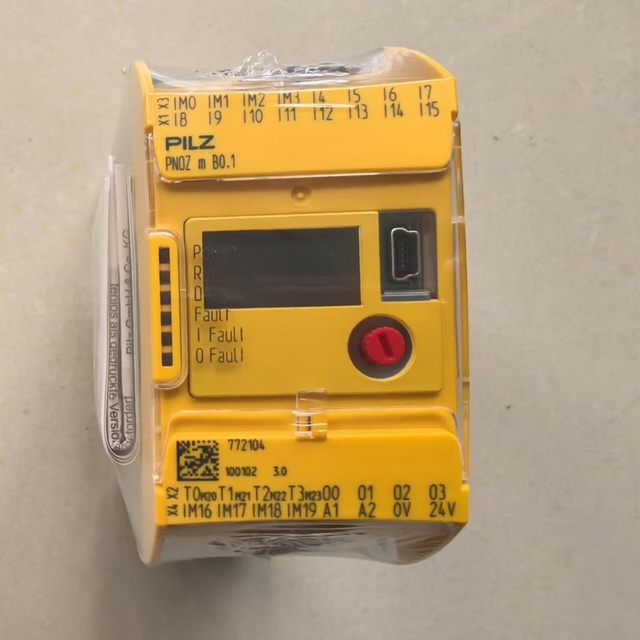 772104 M BO.1 Safety Relay for PLC