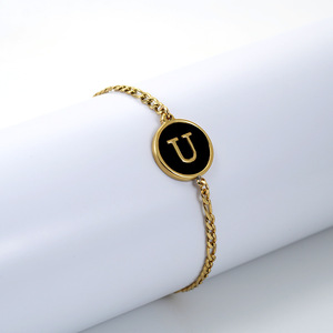 Pulsera de Acero Inoxidable con Letras para Mujer, Venta al Por Mayor |   Pulsera con Dije Inicial de 26 Letras del Alfabeto en Concha Natural y Oro PVD de 18K - Product Image 5