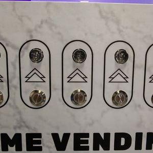 <b>Custom</b> <b>Lipstick</b> Vending Machine Coin Operated Arcade Game Machine Prize Redemption Beauty Fragrance Locker-style Vending Machine - Product Image 5