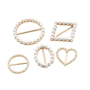 Cinturón plateado ajustable Cuentas de perlas Decoraciones de diamantes de imitación Aleación de plástico Hebillas de esquina de metal para ropa Bufanda Anillo de camiseta - Product Image 1