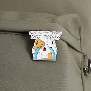 Broches en émail « Brain Not Brainning » : chat qui pleure mignon, humour, citation de travail, broche de revers, vente en gros - Product Image 3