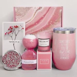 Set regalo di lusso viola presto bene con nastro per bomba da bagno saponetta con carta di fiori Set regalo da donna di San Valentino - Product Image 3
