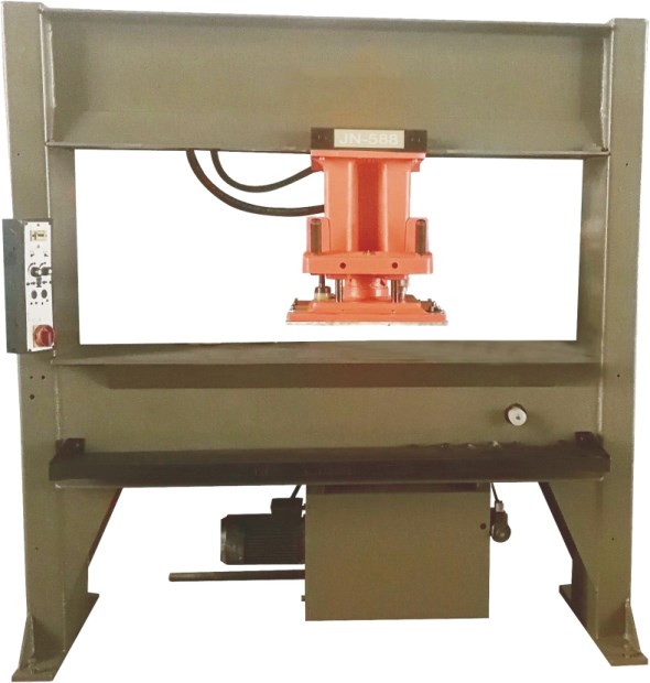 Бывший в употреблении аппарат для резки Atom 588 с передвижной тележкой