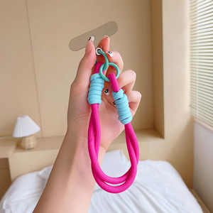 Correa Universal de Nylon para Teléfono, Accesorio Antipérdida, Correa de Muñeca Corta para Teléfono Móvil con Colgante de Teléfono, Regalo para Fiestas - Product Image 3