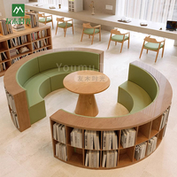 Bornes modulaires pour bibliothèques, canapés de salle de lecture, bureaux de réception de librairie, tables et chaises en bois massif - Design contemporain et durable