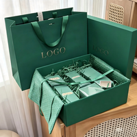 Ensemble d'emballages cadeaux en carton de luxe coloré personnalisé avec poignées torsadées pour boîtes cosmétiques rigides, emballage de produits de soin de la peau