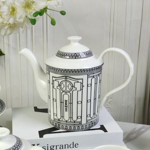 Service de Table Européen de Luxe en Porcelaine Fine, Style Vintage, Personnalisable, Tasses à Café et Assiettes Modernes pour la Maison, l'Hôtel, le Restaurant et les Dîners - Product Image 3