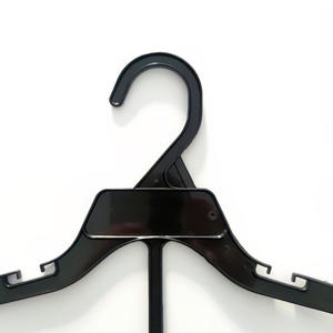 Percha antideslizante de plástico blanco para bebé, organizador de ropa para niños pequeños recién nacidos, ropa de guardería, gancho para traje de niño y niña - Product Image 4