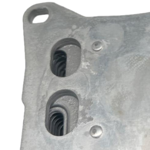 Radiatore Olio Motore 06L117021G / E 06K117021H 06K117021E per VW Tiguan Sharan Areton Touareg Golf <span class=keywords><strong>Audi</strong></span> A3 A5 A6 <span class=keywords><strong>A7</strong></span> TT Q8 2012-2023 - Product Image 2