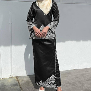 Vente en gros 2023 robe musulmane élégante noire 1 pièce <span class=keywords><strong>chat</strong></span> mode Raya imprimé fleuri Baju Kurung Lelaki Abaya à Dubaï - Product Image 6