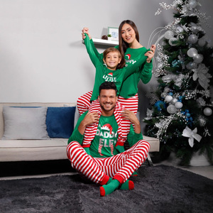 Conjunto de Pijamas Familiares Navideños Personalizados, Ropa de Dormir de Poliéster Transpirable y Ecológica para Hombres, Mujeres y Niños - Product Image 4