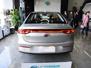 AION <span class=keywords><strong>S</strong></span> 2019 630KM Charm Evo Voiture électrique d'occasion de haute qualité, cinq portes, cinq places, sièges en cuir véritable - Product Image 5