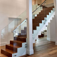 Escalier en bois design avec marches d'escalier en bois massif garde-corps en verre trempé