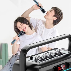 ลำโพงคาราโอเกะพกพา M18 พร้อมไมโครโฟนและบลูทูธ สำหรับไลฟ์สดกลางแจ้ง วิดีโอบล็อก ติ๊กต็อก ยูทูป - Product Image 4