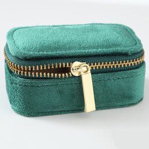 Caja de Almacenamiento de Joyas de Terciopelo Rectangular Cuadrada de Alta Calidad con Logotipo Personalizado, Mini Caja de Regalo Portátil de Viaje - Product Image 4