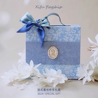 Boîte cadeau magnétique en dentelle exquise pour l'emballage de cadeaux, boîte d'emballage portable de luxe pour bonbons, boîte cadeau pour chocolat avec poignée