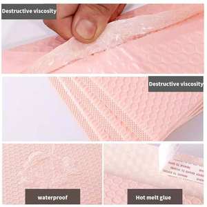 Emballage personnalisé avec logo A3, écologique, imperméable, poly, rose, brun, noir, biodégradable, avec bulles dans des sacs - Product Image 3