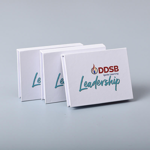 Fournitures promotionnelles de bureau personnalisables avec des notes autocollantes et des mémos avec logos et couvertures colorées. - Product Image 3