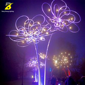 Sculpture florale LED personnalisable de grande taille - Lumière décorative extérieure programmable RVB pour centre commercial et complexe hôtelier - Product Image 4