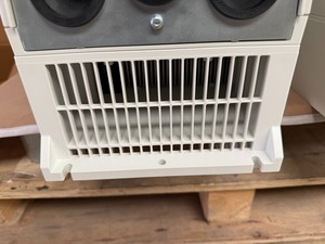 ACH580-01-039A-4 Série ACH580 18,5 kW triphasé 380-480 V 0-500 Hz IP21 PLC - Product Image 3