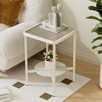 Table d'appoint carrée moderne décorative en fer forgé avec plateau en verre trempé, mini table basse pour petit canapé domestique