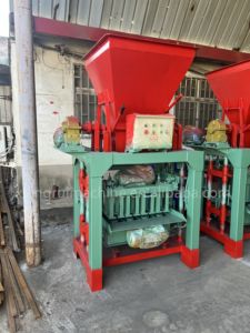 Dễ dàng để hoạt động điện bê tông rỗng Khối Máy làm xi măng nhỏ gạch rỗng nhà sản xuất giá - Product Image 5