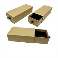 Boîte d'emballage cadeau en papier kraft personnalisé brillant/latte lamination gaufrage estampage alimentaire sûr pour colliers lunettes et chaussettes