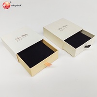 Boîte à bijoux en papier avec logo personnalisé imprimé en feuille d'or rose, boîte à anneaux avec couvercle et base, boîte cadeau pour bijoux