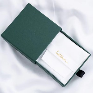 Pochette à bijoux en velours vert foncé, pochette à bijoux personnalisée en microfibre avec logo - Product Image 2