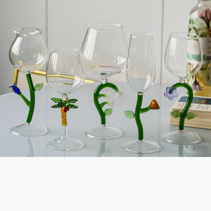 Bicchieri <span class=keywords><strong>e</strong></span> Calici da Vino in Vetro Soffiato a Mano, Design Europeo, Forma Floreale Colorata, Resistenti - Product Image 4