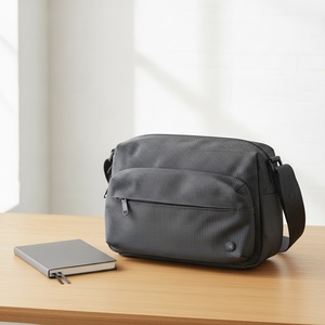 Sac à bandoulière ergonomique ultra léger avec fermeture éclair, capacité 5L, sac messager étanche, sac à bandoulière multi-poches, organiseur de clés - Product Image 5