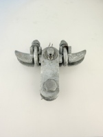 Pince de suspension de type trunnion série XGU en fonte malléable galvanisée à chaud, norme IEC, pour ligne de transmission électrique aérienne