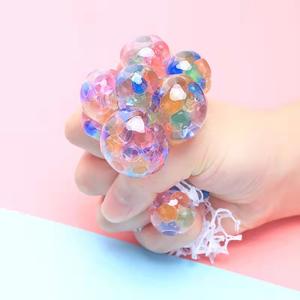 Balle anti-stress, jouet à presser, balle anti-stress en silicone, balle en forme de raisin, balle de décompression, disponible en magasin à partir de 2 yuans. - Product Image 4