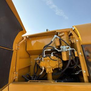 รถขุดไฮดรอลิกตีนตะขาบ CAT320CL 320C ของแท้จากญี่ปุ่น มือสอง น้ำหนัก 20 ตัน ปี 2022 เครื่องยนต์ ปั๊ม รถขุด พร้อมตรวจสอบสินค้าในสต็อก - Product Image 4